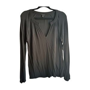 ANN TAYLOR Black Long-Sleeve Deep V Blouse – Effortless Elegance Petite Small